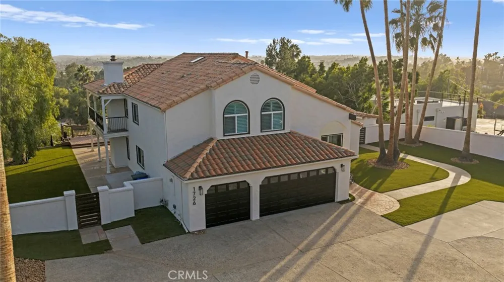 1726 Kings Road Vista, CA 92084
