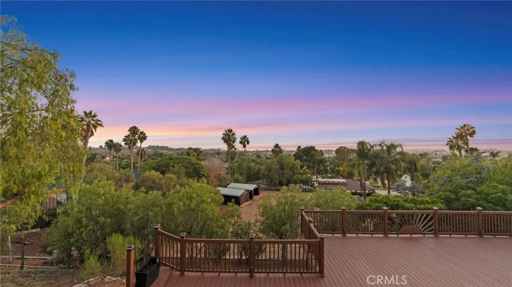 1726 Kings Road Vista, CA 92084