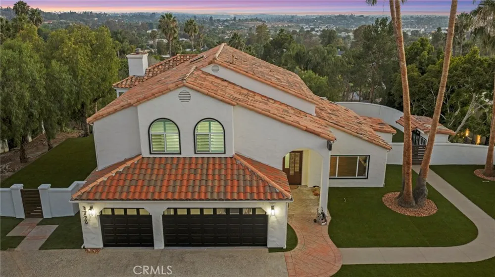 1726 Kings Road Vista, CA 92084
