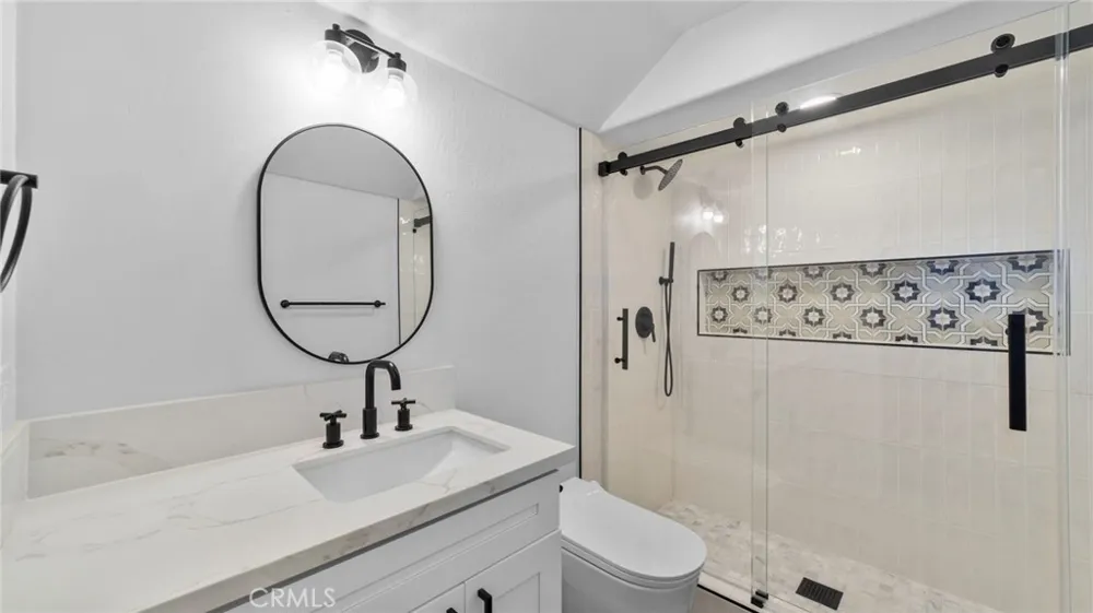 1726 Kings Road Vista, CA 92084
