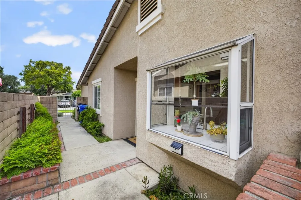 909 Shady Lane Glendora, CA 91740