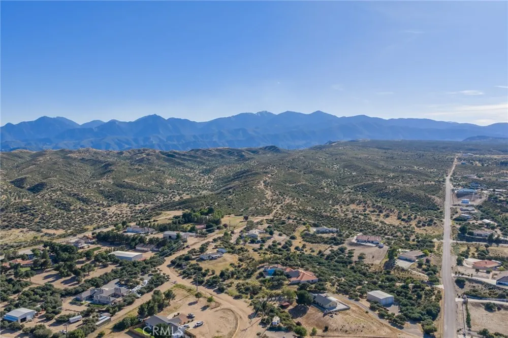 9785 Whitehaven Hesperia, CA 92344