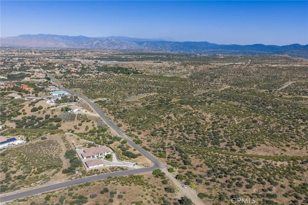 9785 Whitehaven Hesperia, CA 92344