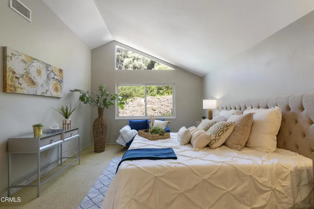 579 Acacia Street Sierra Madre, CA 91024