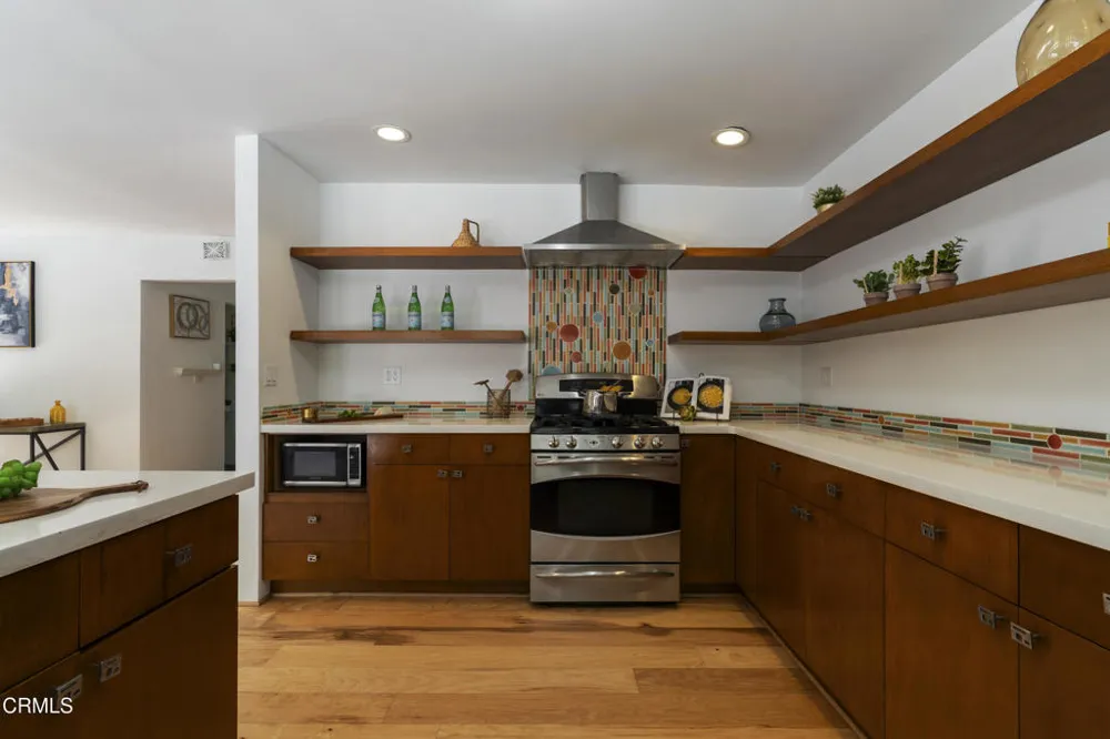 579 Acacia Street Sierra Madre, CA 91024