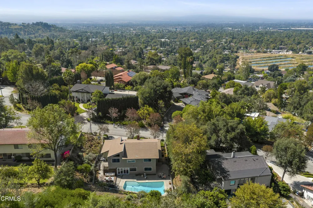 579 Acacia Street Sierra Madre, CA 91024