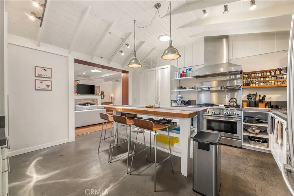 2361 Pelham Los Angeles, CA 90064
