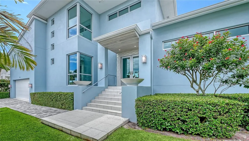 705 JUNGLE QUEEN WAY Longboat Key, FL 34228