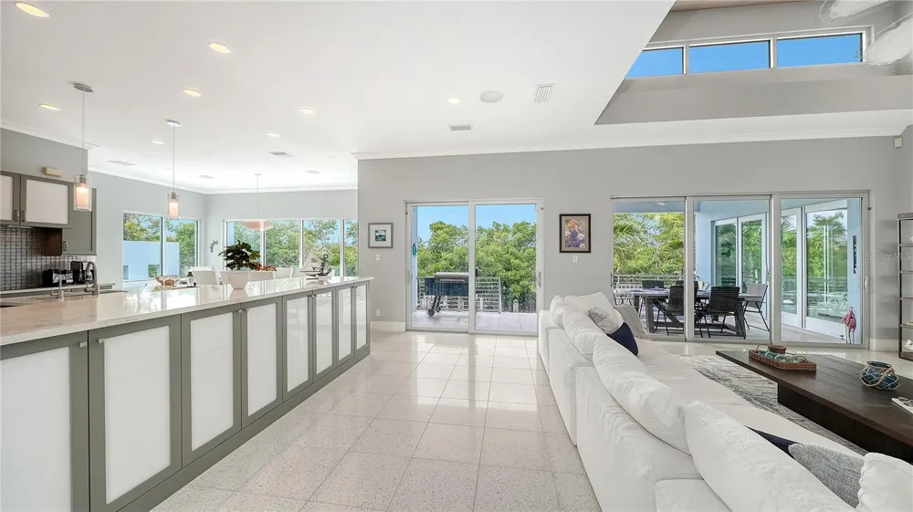 705 JUNGLE QUEEN WAY Longboat Key, FL 34228