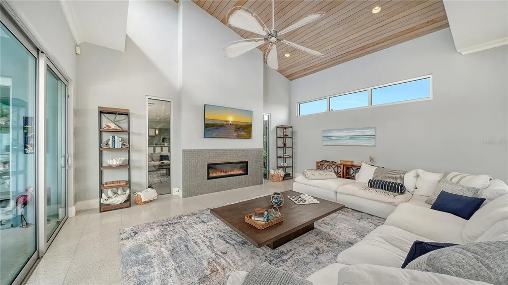 705 JUNGLE QUEEN WAY Longboat Key, FL 34228