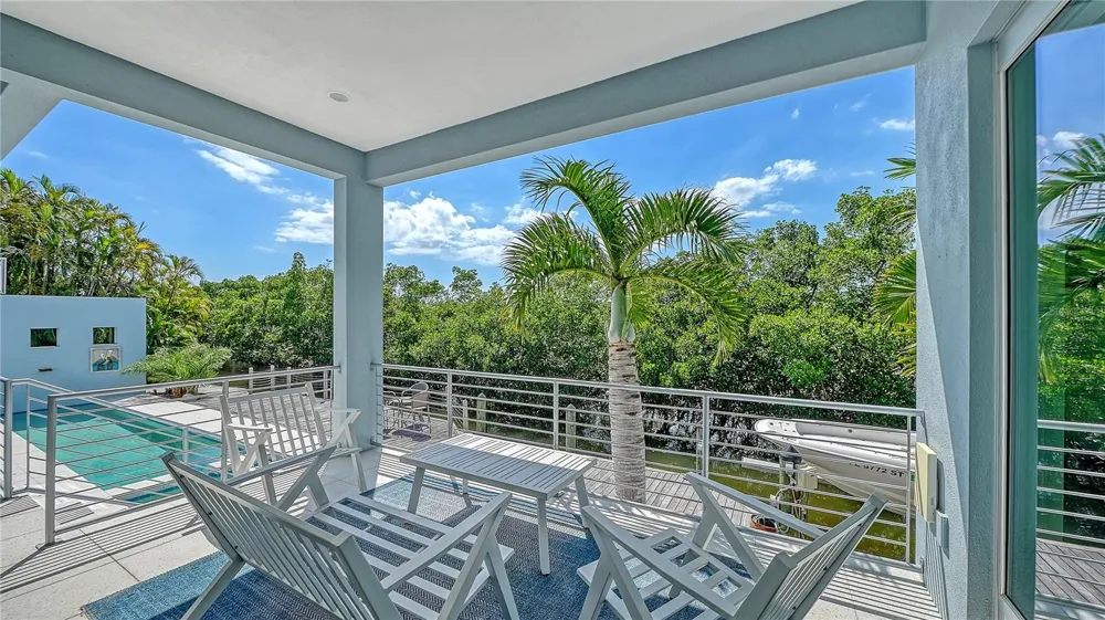 705 JUNGLE QUEEN WAY Longboat Key, FL 34228