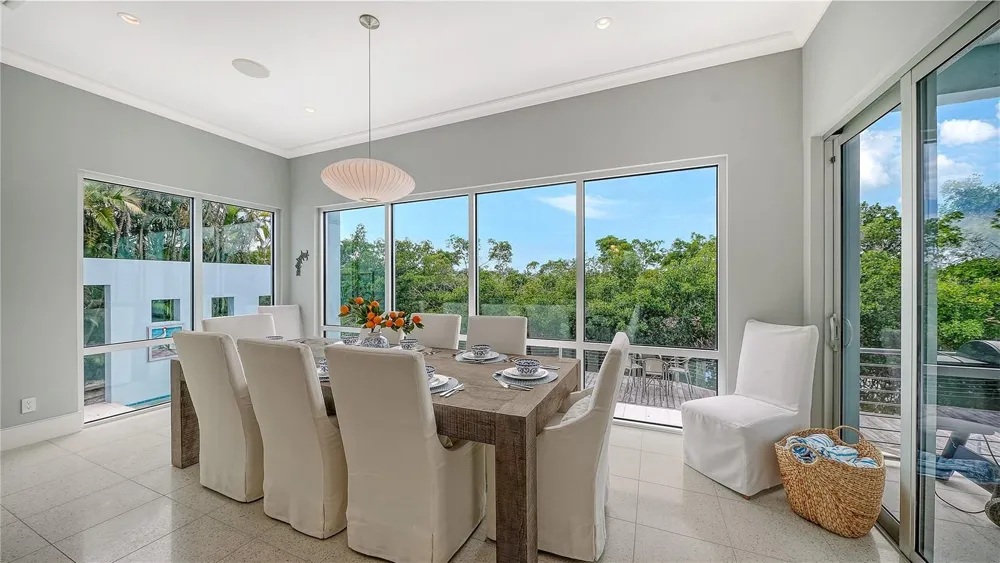 705 JUNGLE QUEEN WAY Longboat Key, FL 34228