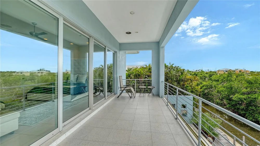 705 JUNGLE QUEEN WAY Longboat Key, FL 34228