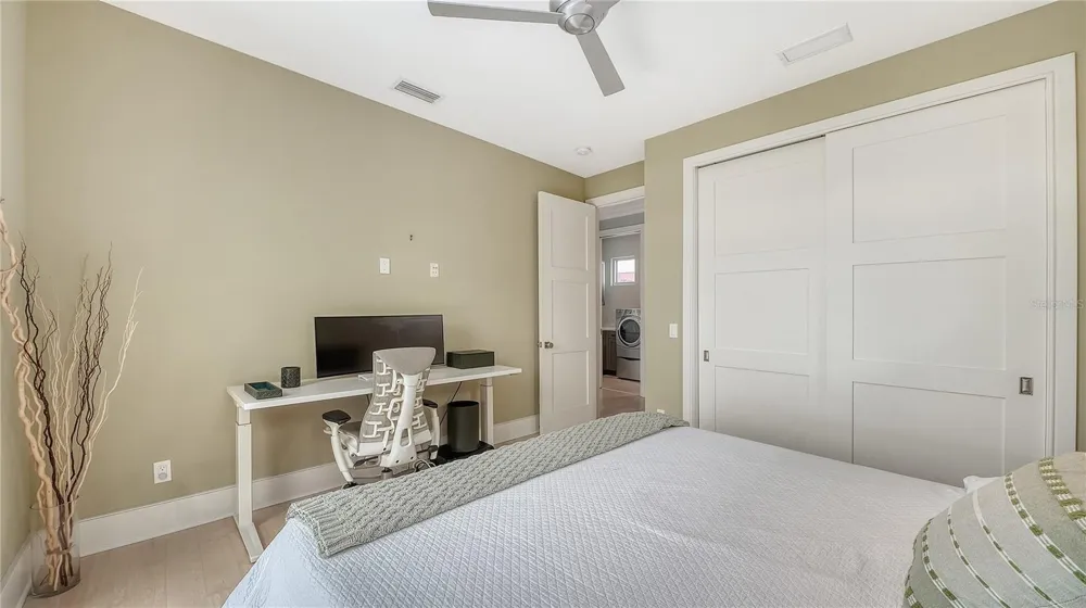 705 JUNGLE QUEEN WAY Longboat Key, FL 34228
