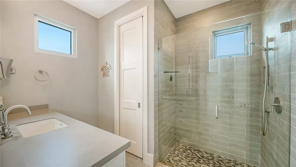 705 JUNGLE QUEEN WAY Longboat Key, FL 34228