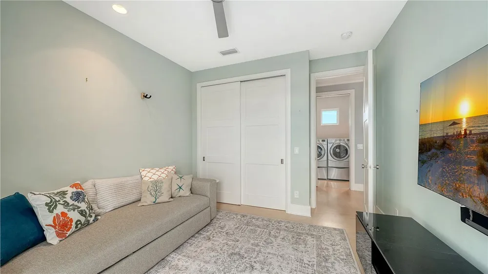 705 JUNGLE QUEEN WAY Longboat Key, FL 34228