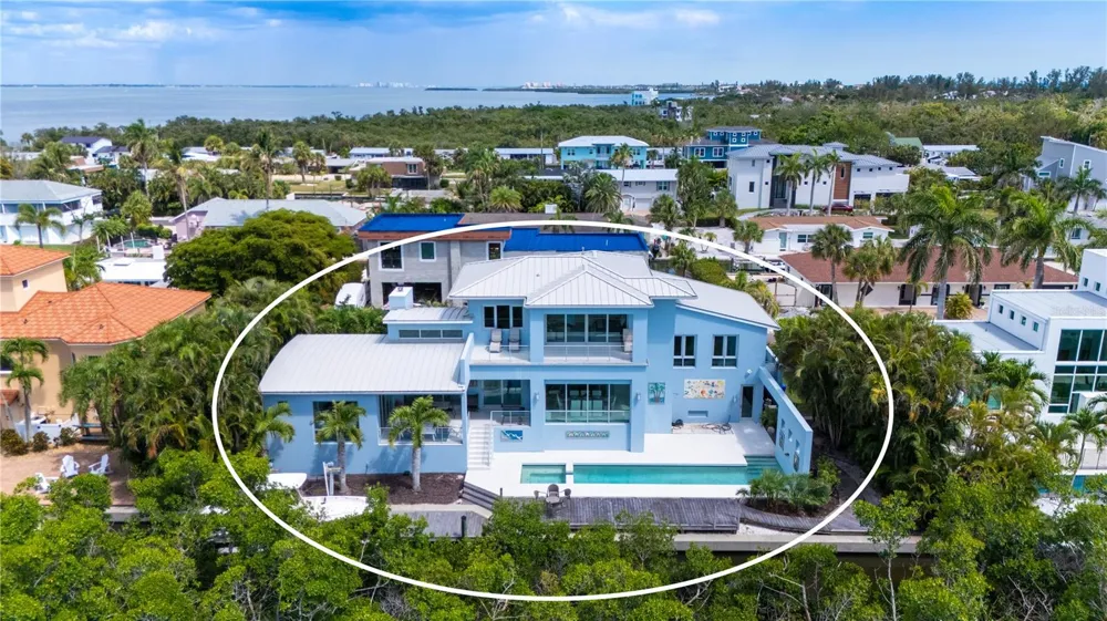 705 JUNGLE QUEEN WAY Longboat Key, FL 34228