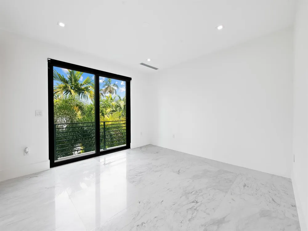 111 Fiesta Way Fort Lauderdale, FL 33301