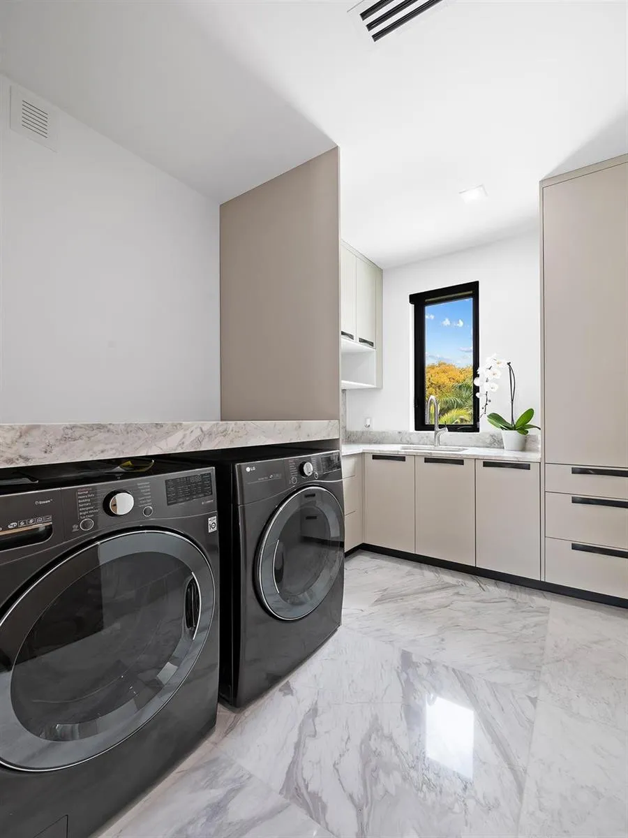 111 Fiesta Way Fort Lauderdale, FL 33301
