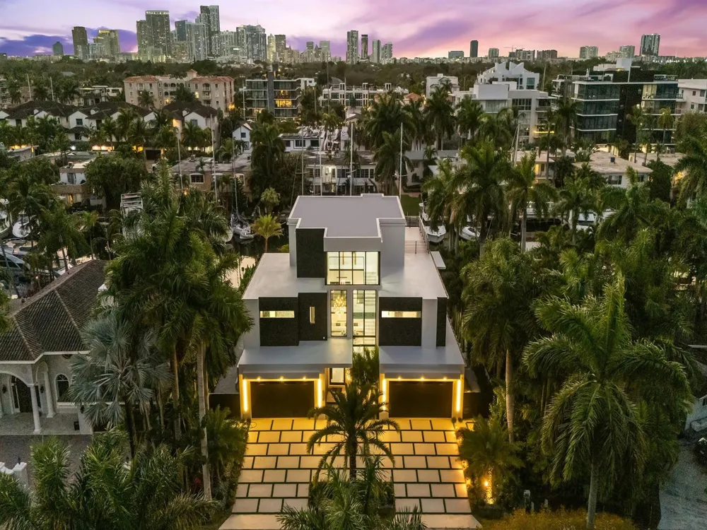 111 Fiesta Way Fort Lauderdale, FL 33301