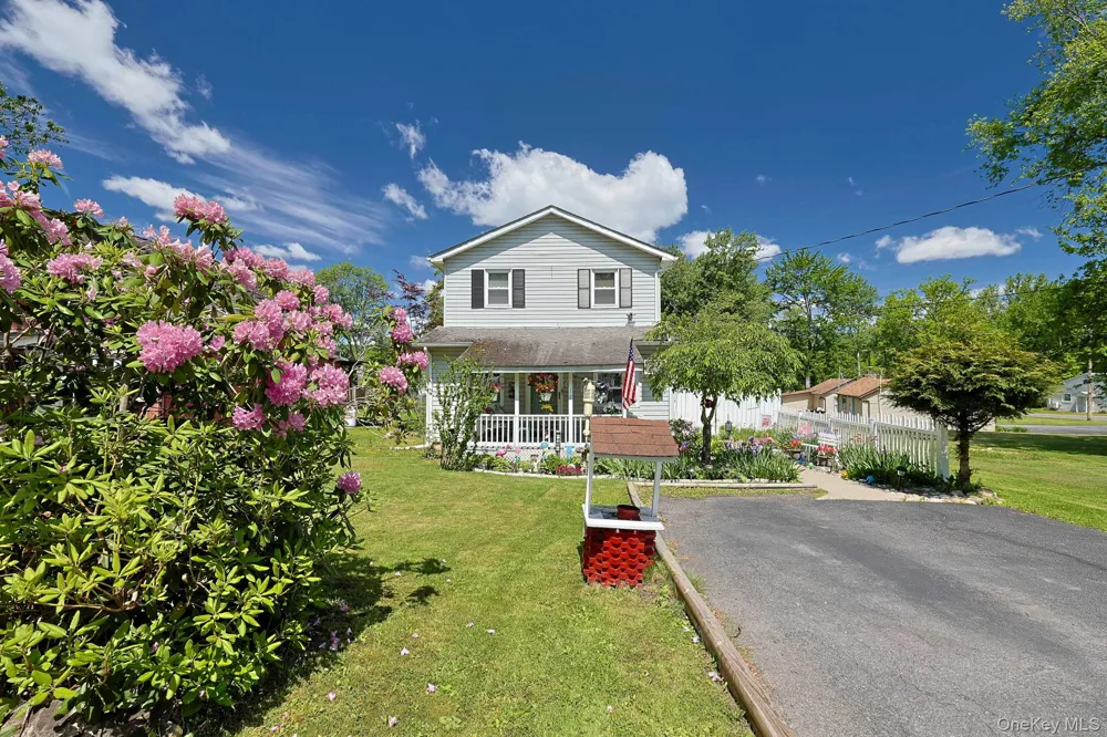 18 Sunset Trail Pine Bush, NY 12566