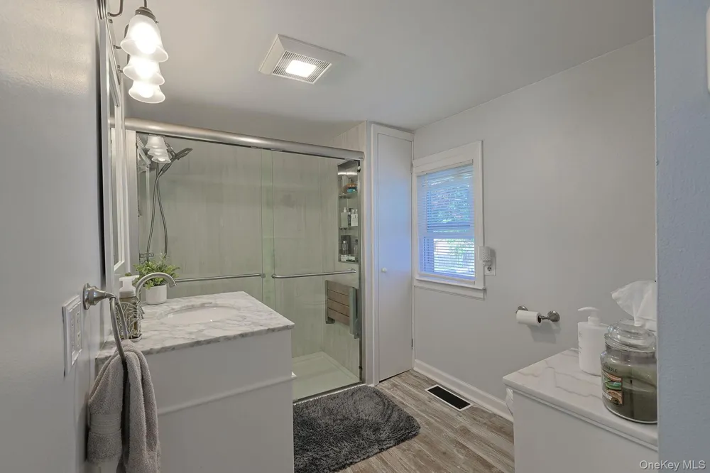 18 Sunset Trail Pine Bush, NY 12566