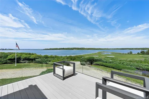 84 Inlet Road E