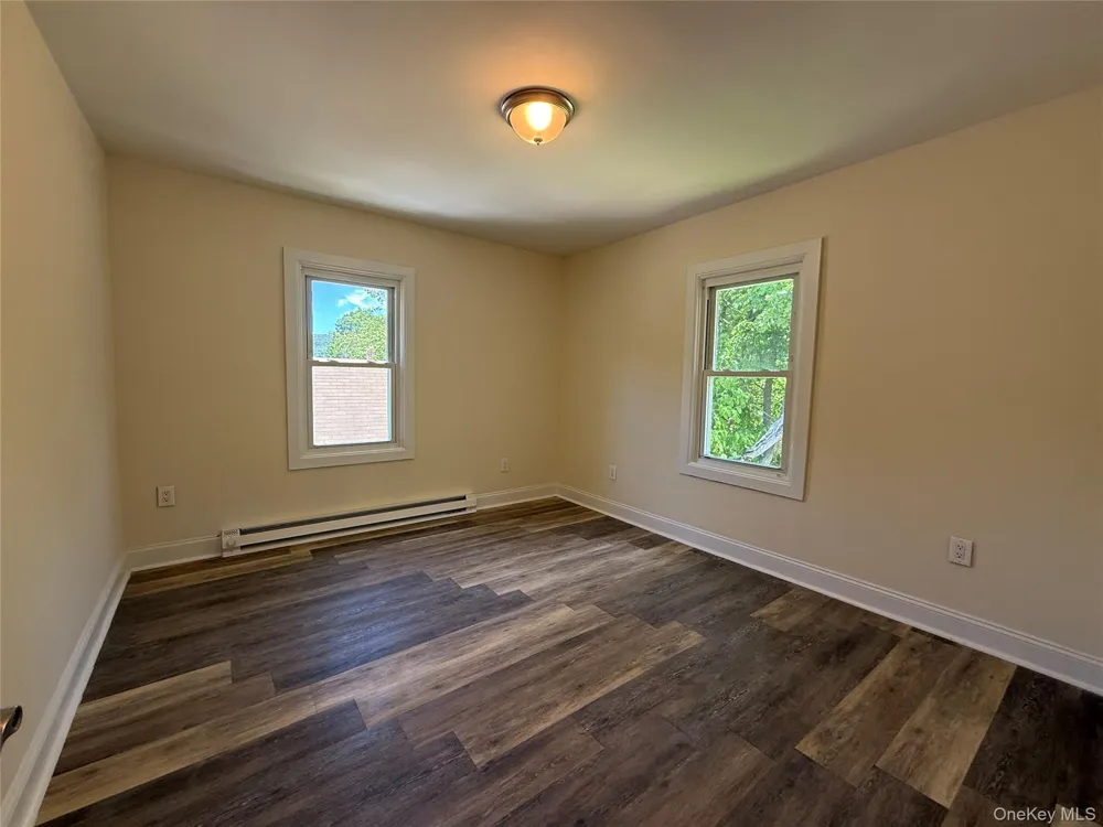 174 Center Street Ellenville, NY 12428