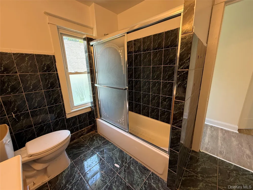 174 Center Street Ellenville, NY 12428
