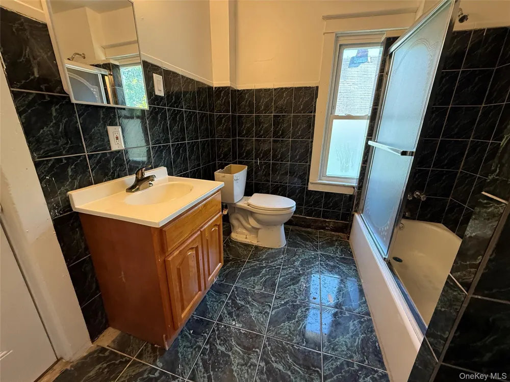 174 Center Street Ellenville, NY 12428
