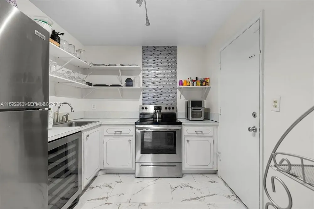 4043 NW 16th Street #201 Lauderhill, FL 33313