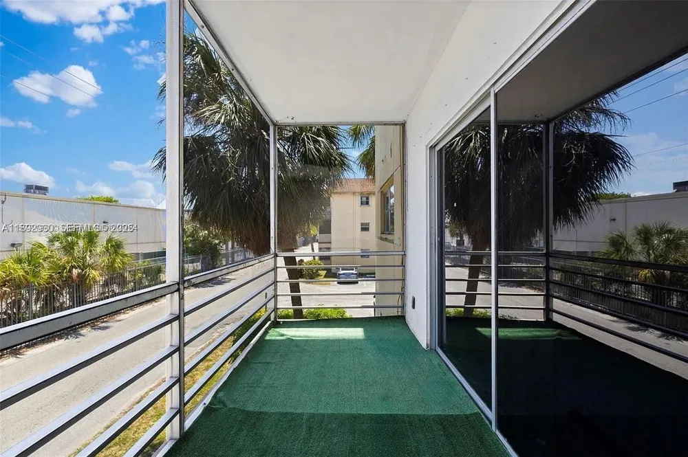 4043 NW 16th Street #201 Lauderhill, FL 33313