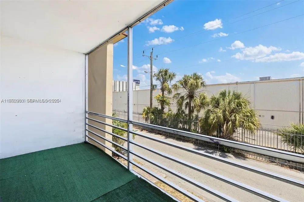 4043 NW 16th Street #201 Lauderhill, FL 33313