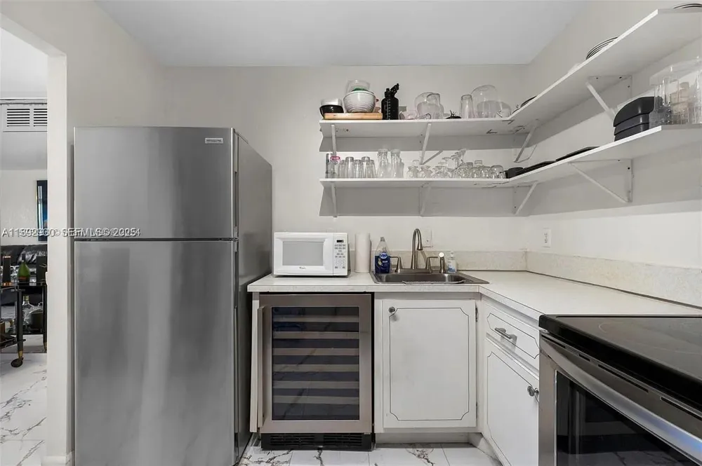 4043 NW 16th Street #201 Lauderhill, FL 33313