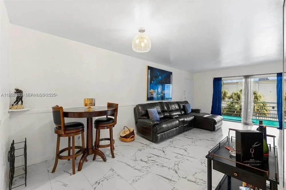 4043 NW 16th Street #201 Lauderhill, FL 33313