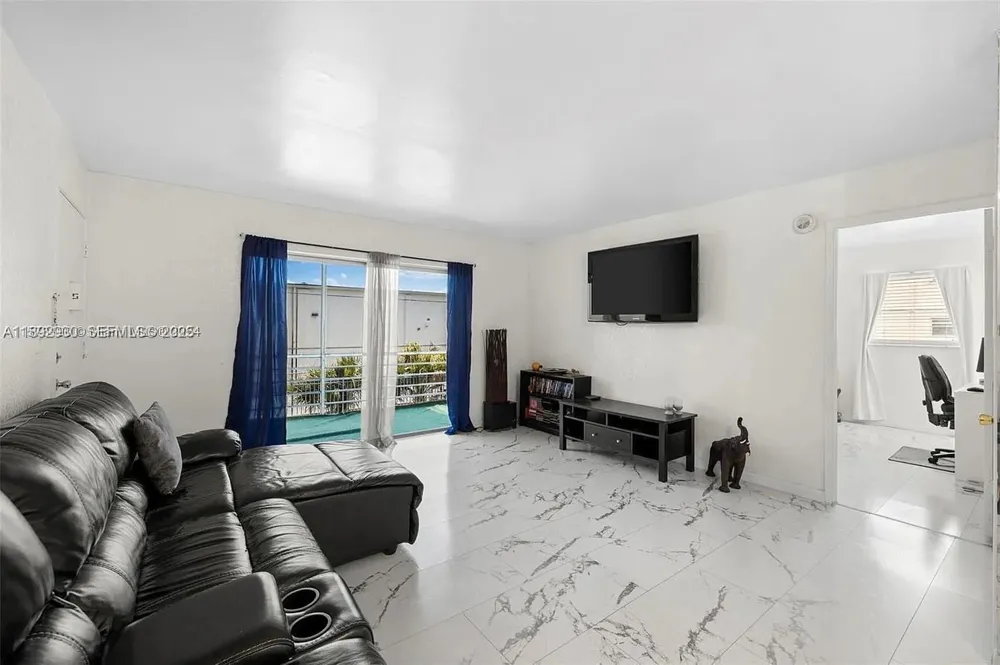 4043 NW 16th Street #201 Lauderhill, FL 33313
