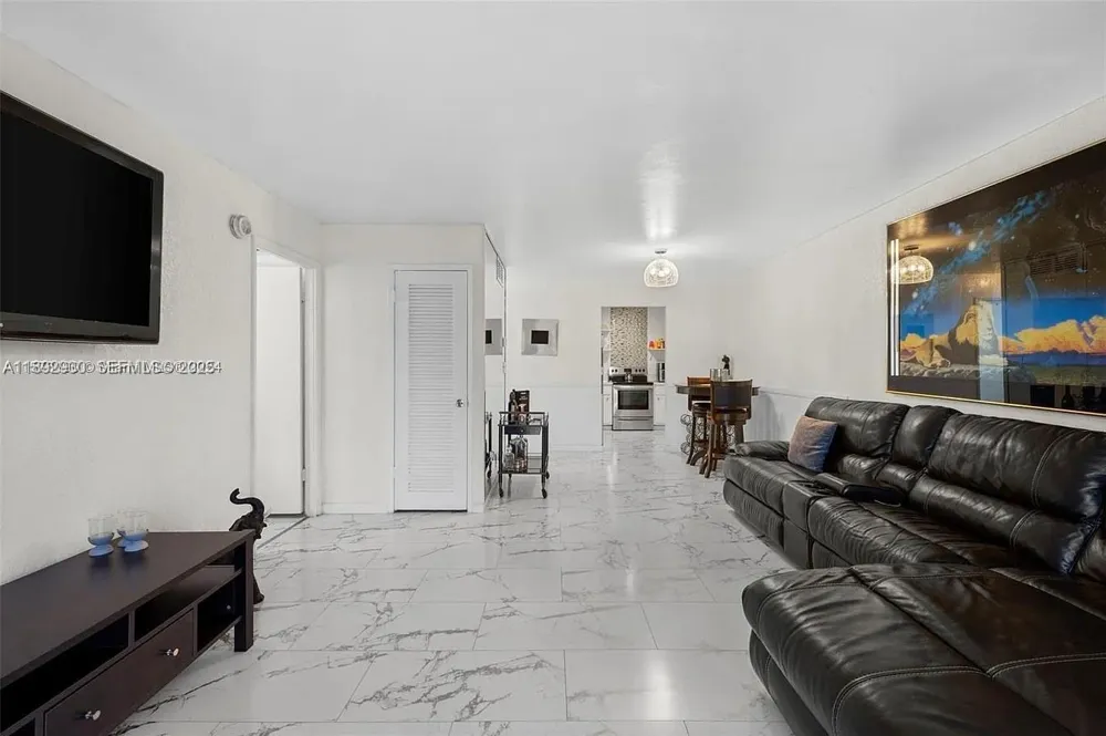4043 NW 16th Street #201 Lauderhill, FL 33313