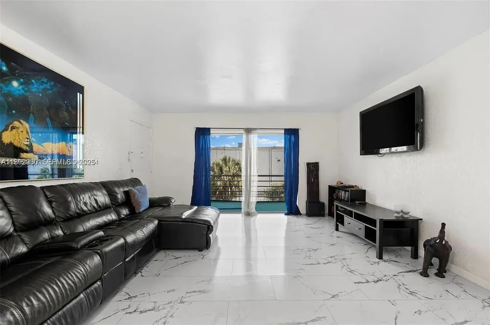 4043 NW 16th Street #201 Lauderhill, FL 33313