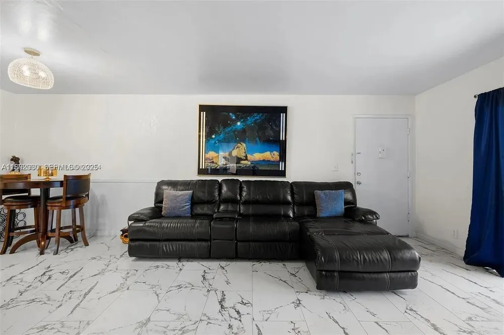 4043 NW 16th Street #201 Lauderhill, FL 33313