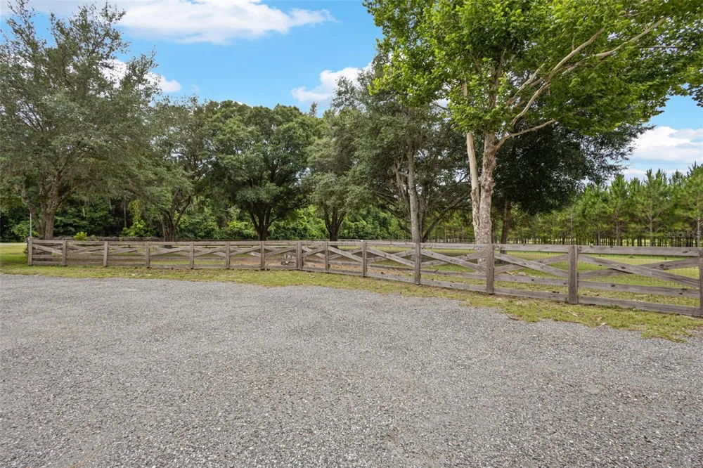 7251 NW 40TH STREET Chiefland, FL 32626