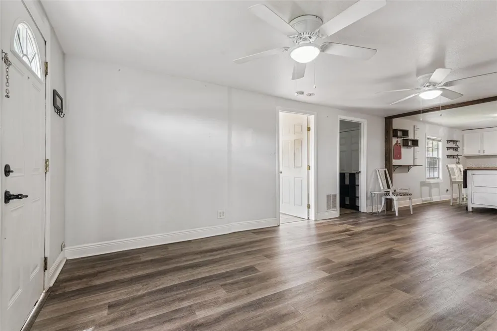650 S LAKEWOOD AVENUE Ocoee, FL 34761