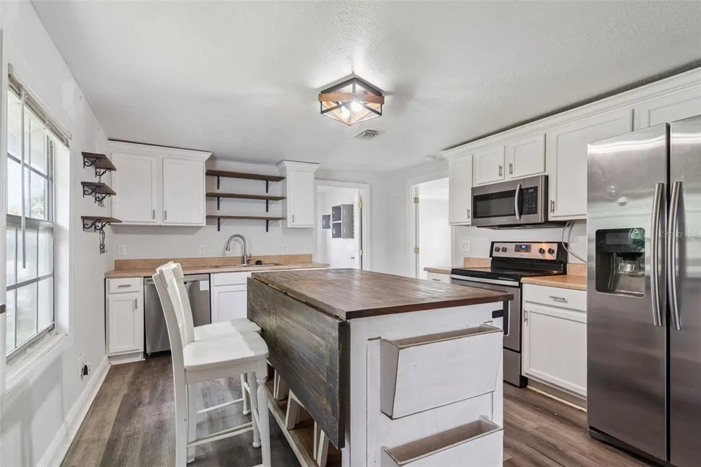 650 S LAKEWOOD AVENUE Ocoee, FL 34761