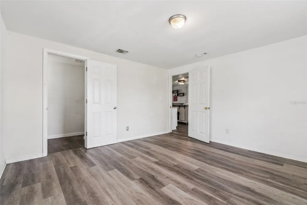 650 S LAKEWOOD AVENUE Ocoee, FL 34761