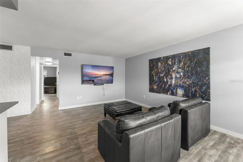 2500 LEE ROAD #220 Winter Park, FL 32789