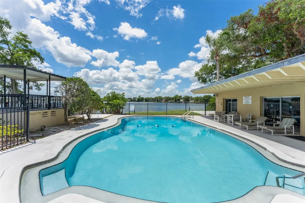 2500 LEE ROAD #220 Winter Park, FL 32789