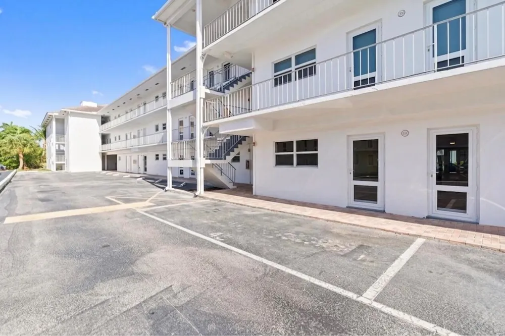 1461 S Ocean Boulevard #106 Lauderdale By The Sea, FL 33062