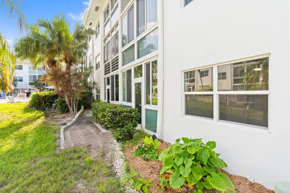 1461 S Ocean Boulevard #106 Lauderdale By The Sea, FL 33062