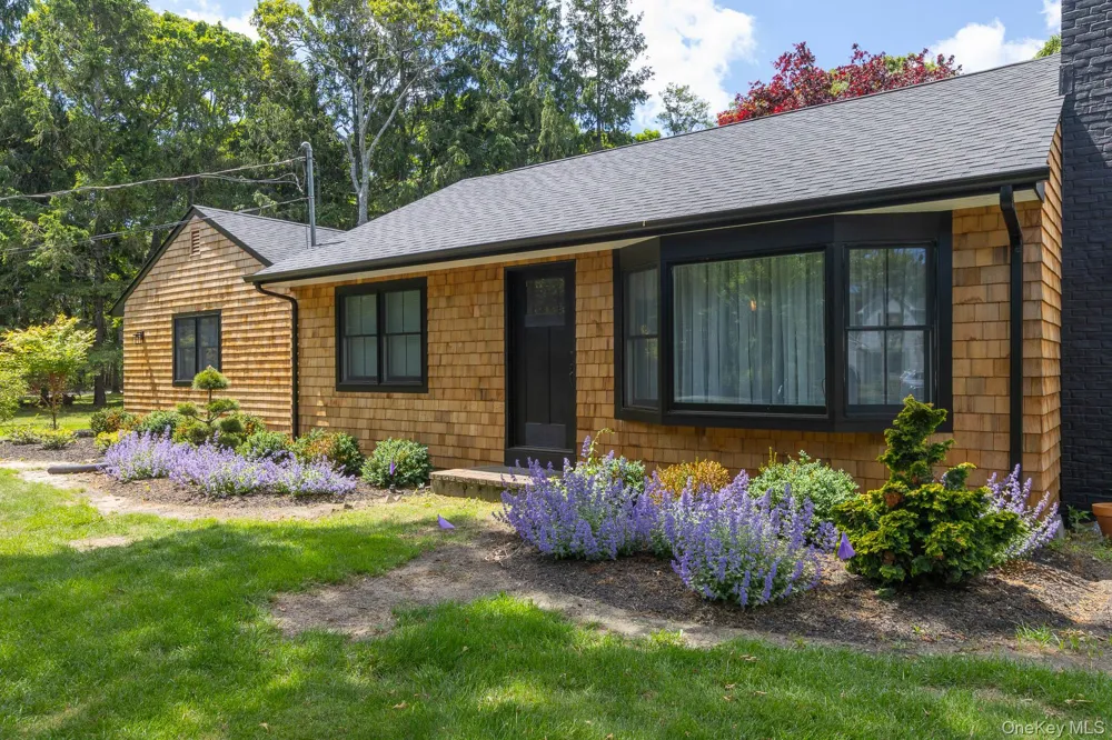 19 Groveland Avenue East Quogue, NY 11942