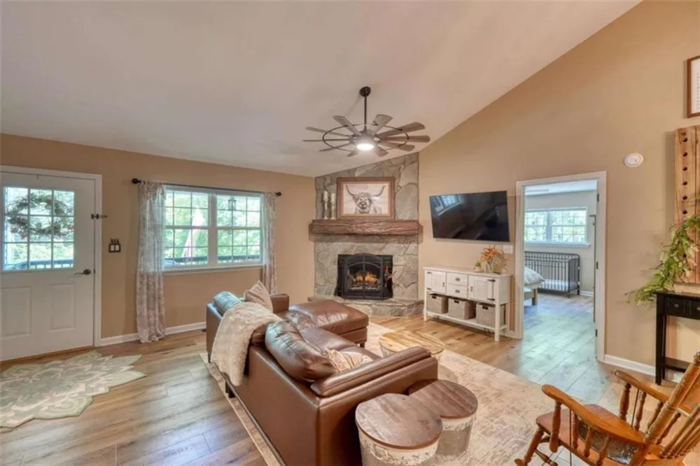 18 Tranquility Trail Blairsville, GA 30512