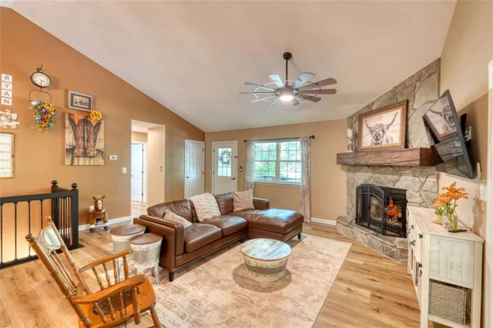 18 Tranquility Trail Blairsville, GA 30512